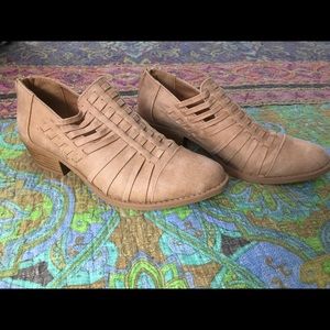 Summer strappy shoes